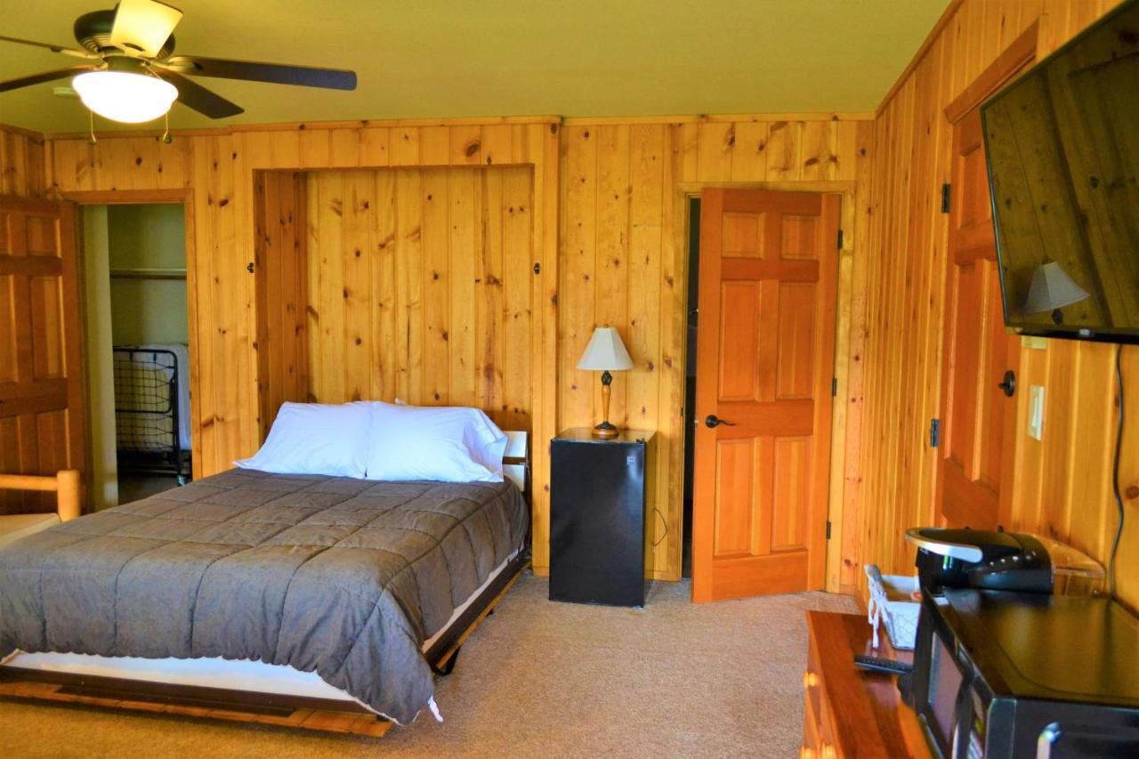 Villa Twin Peaks Guest Ranch Salmon Exterior foto